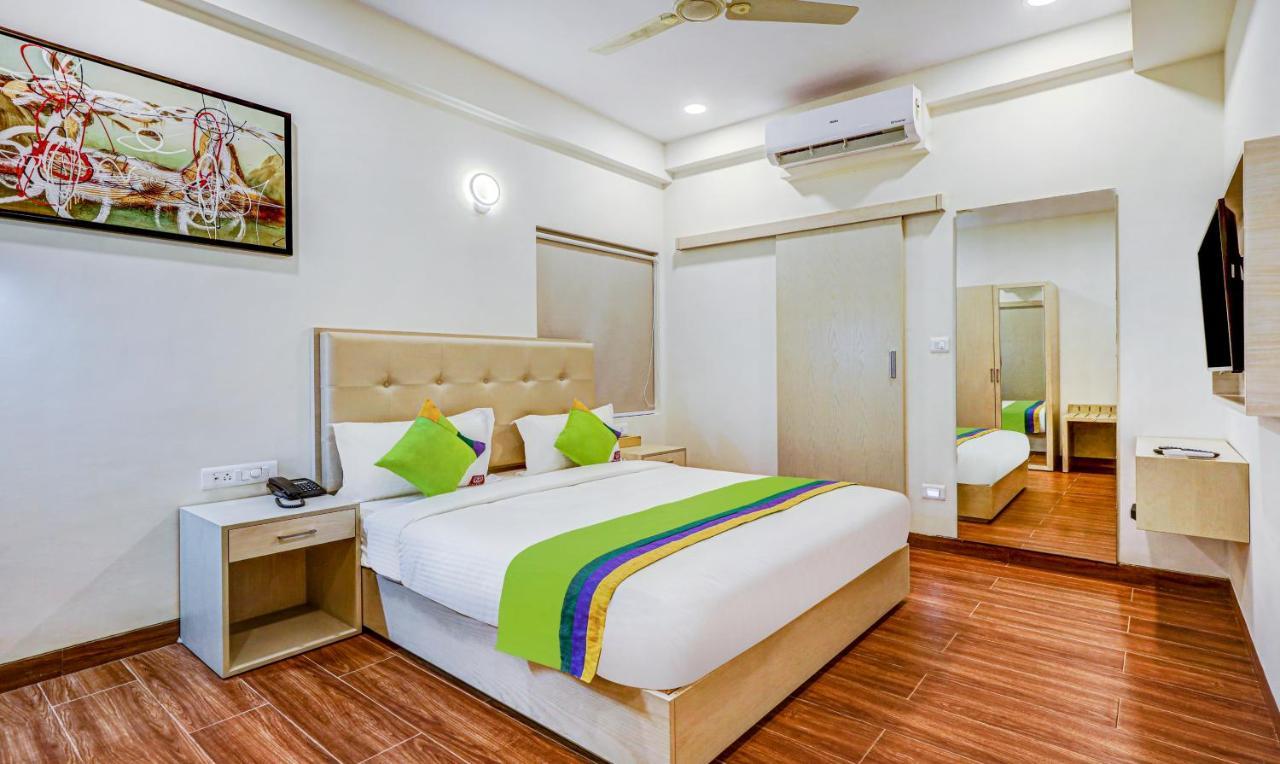 Treebo Galaxy Suites Mathikere Бенґалуру Екстер'єр фото