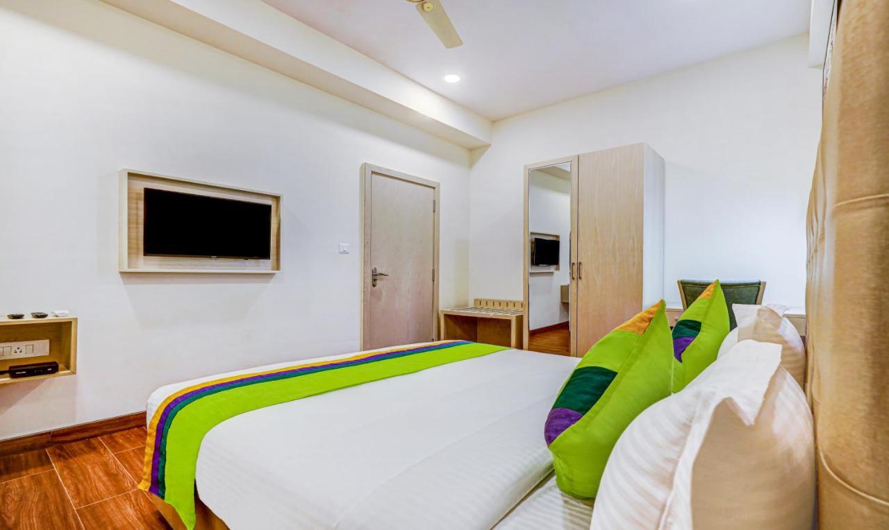 Treebo Galaxy Suites Mathikere Бенґалуру Екстер'єр фото